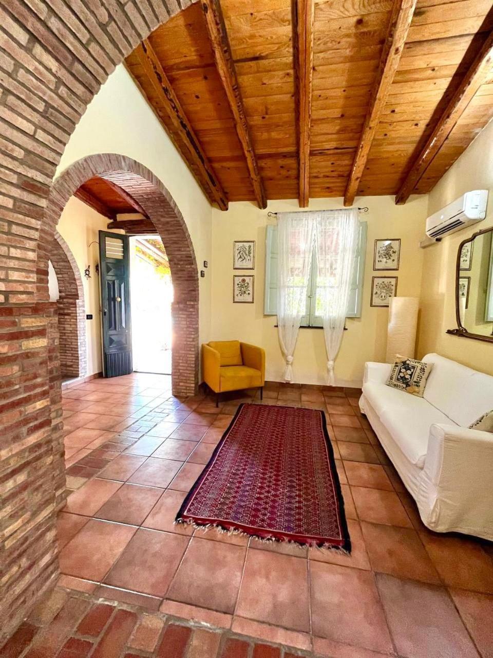 Case Di Loco Castro Agnone Bagni Exterior photo